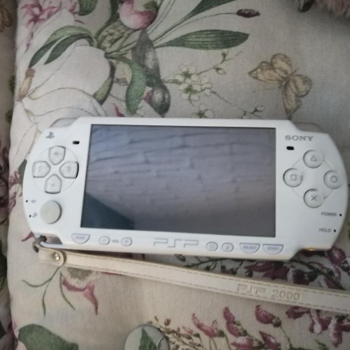 Sony PSP-2000 (белый)