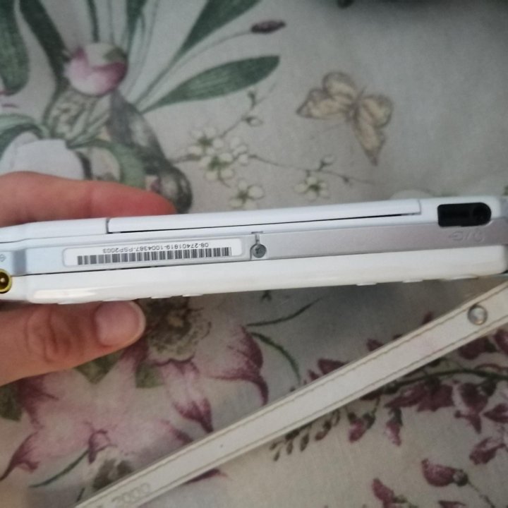 Sony PSP-2000 (белый)