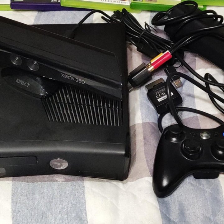 Xbox 360 220GB + KINECT
