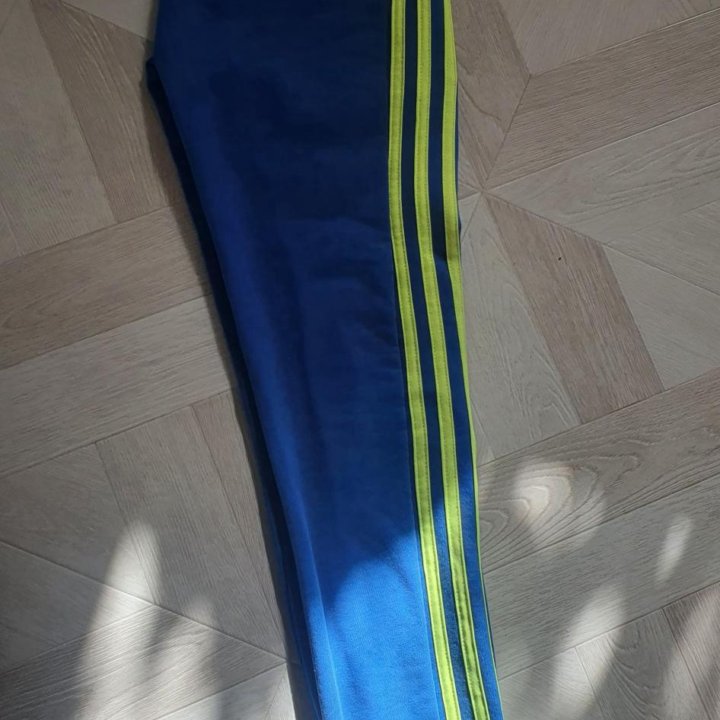 Спортивные штаны Adidas