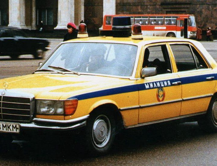 Модель автомобиля Mercedes-Benz 450 SEL (милиция)