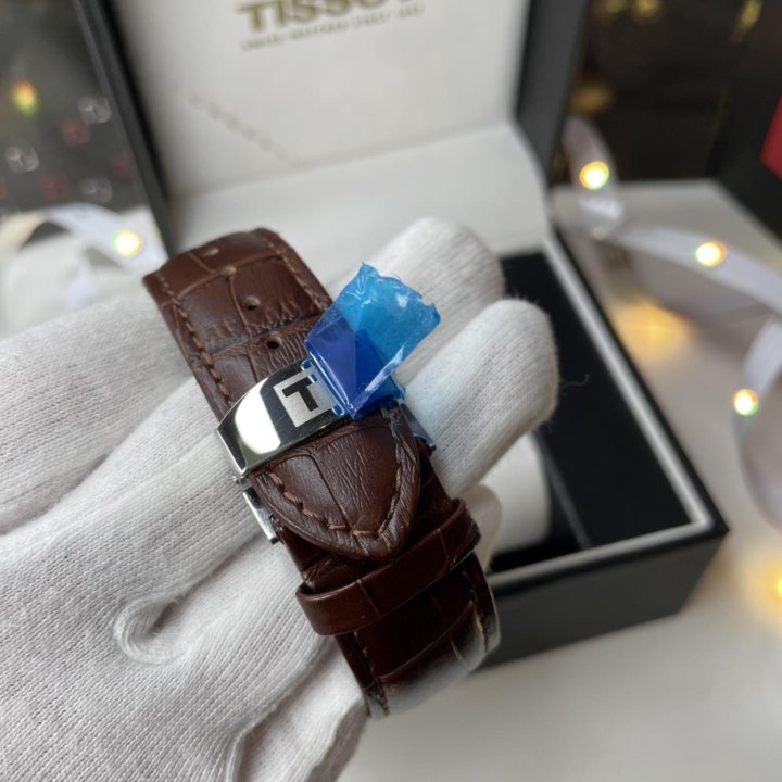 Tissot Couturier на кожаном ремне Новые