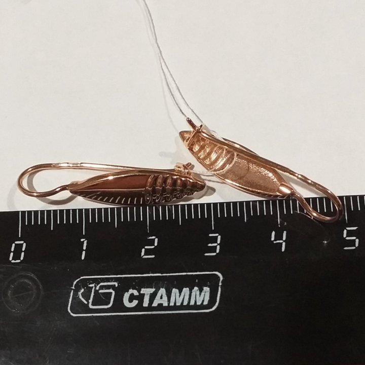 Золотые серьги 2,48гр