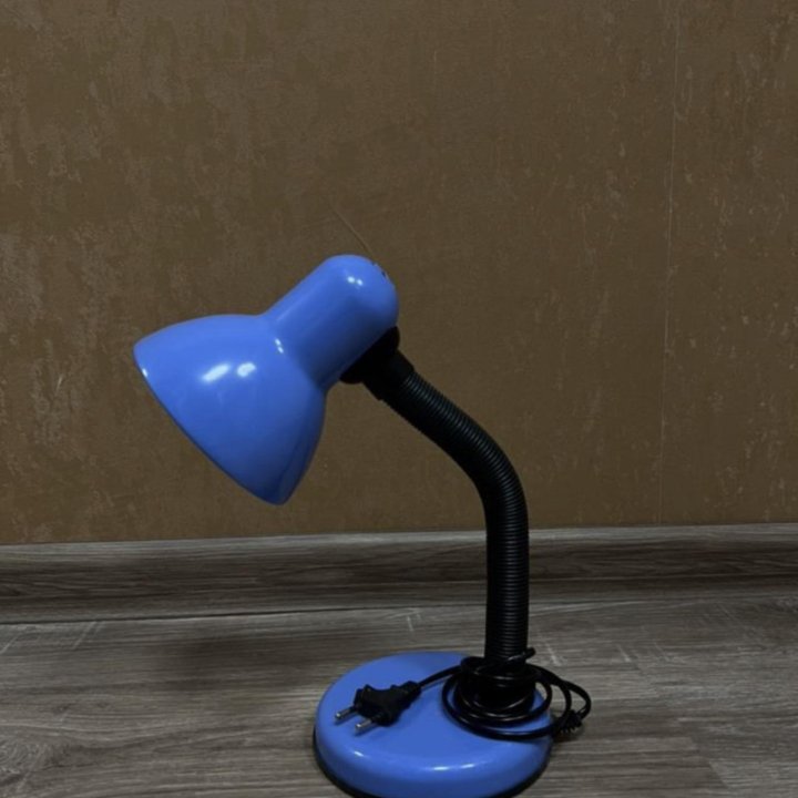 Лампа настольная