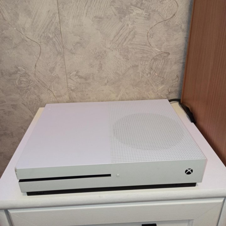 Xbox one s 1ТБ