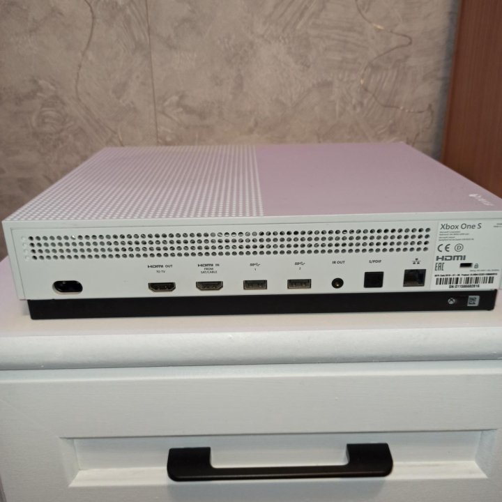 Xbox one s 1ТБ