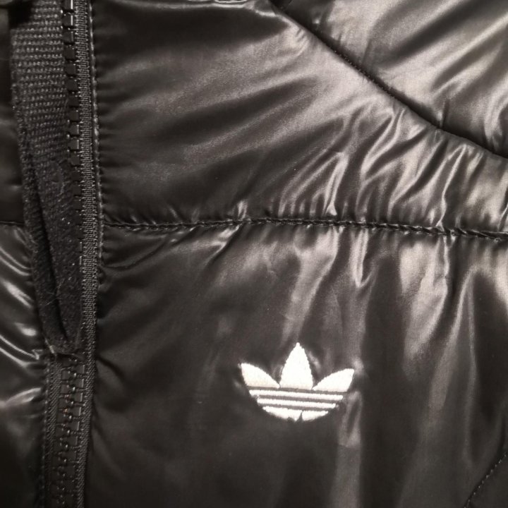 Куртка Adidas размер 42