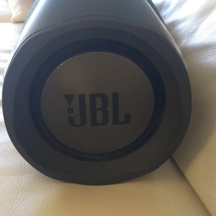 JBL BOOMBOX