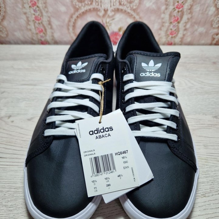 Кроссовки Adidas