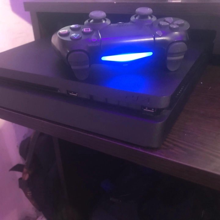 Sony PS4 slim 1tb