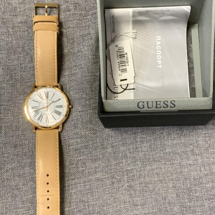 Часы Guess