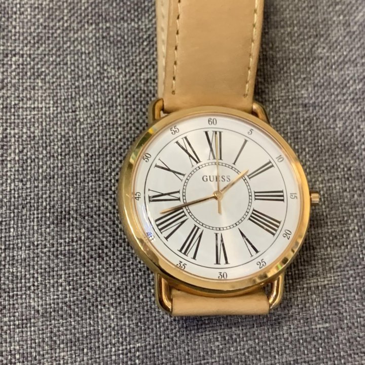 Часы Guess
