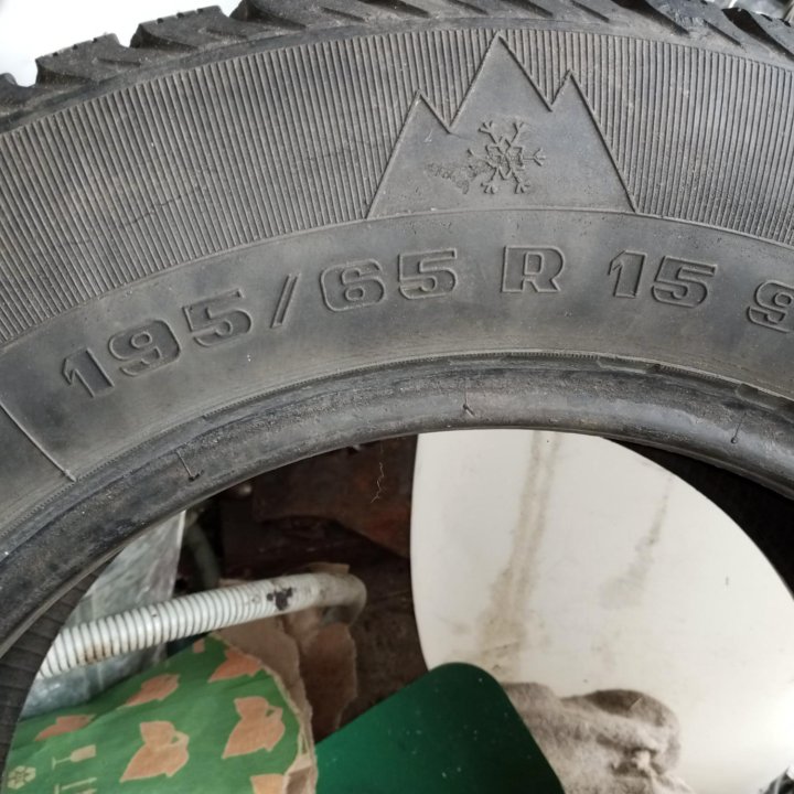 Покрышка 195/65 r15 зимняя