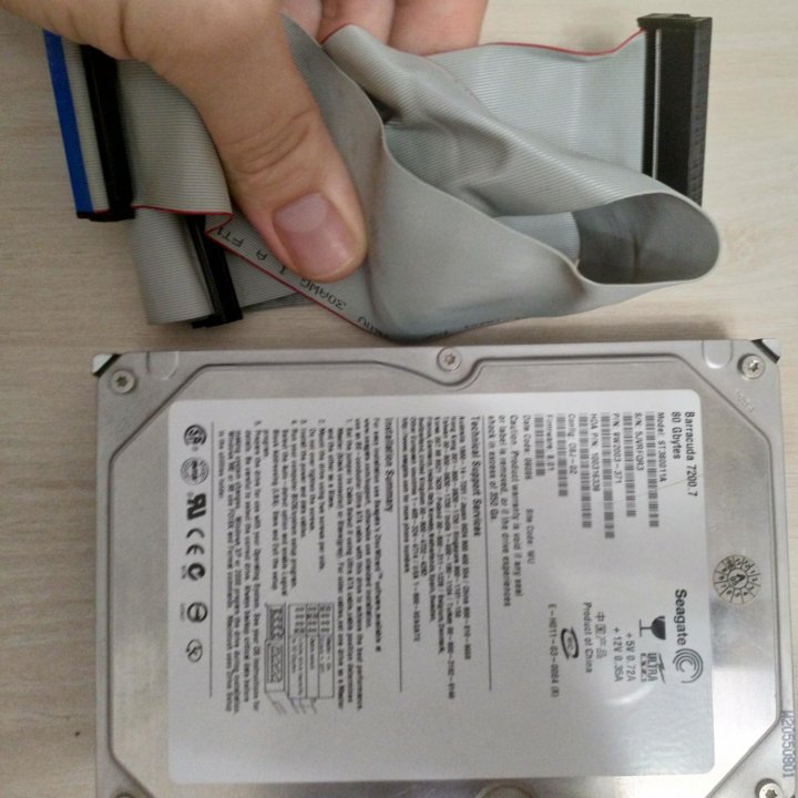 Seagate Barracuda целый в рабочем состоянии.