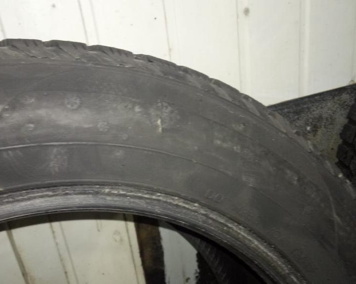 Шины зимние Kumho I'Zen RV Stud KC16 215/60 R17