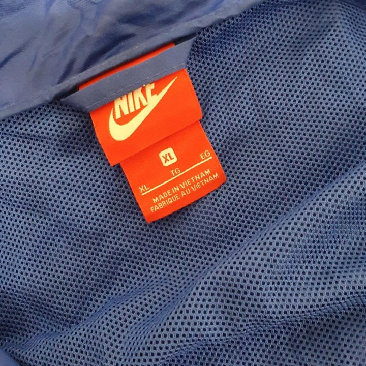 Ветровка Nike