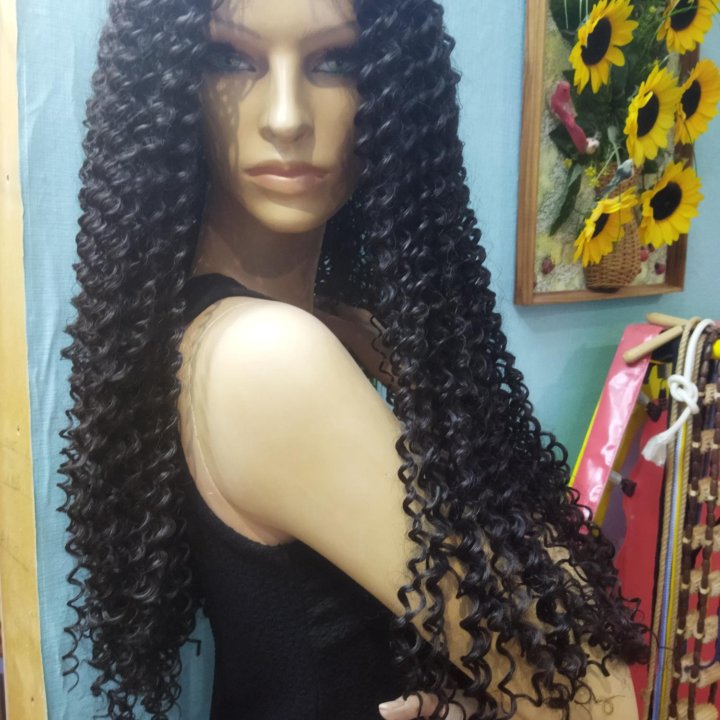 Кудрявый парик