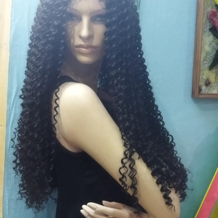 Кудрявый парик