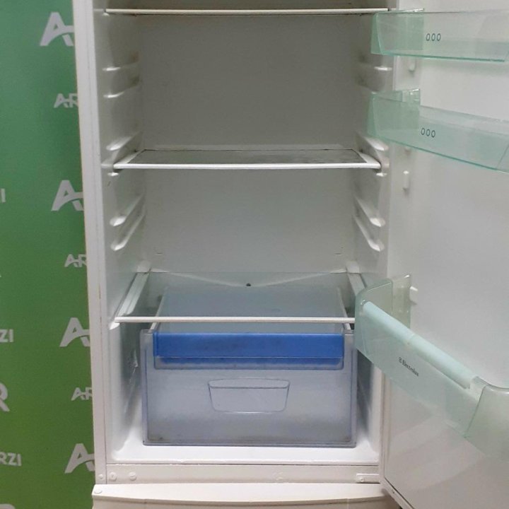 Холодильник Electrolux 201см.