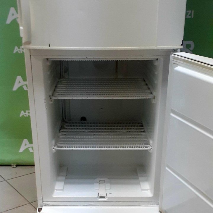 Холодильник Electrolux 201см.