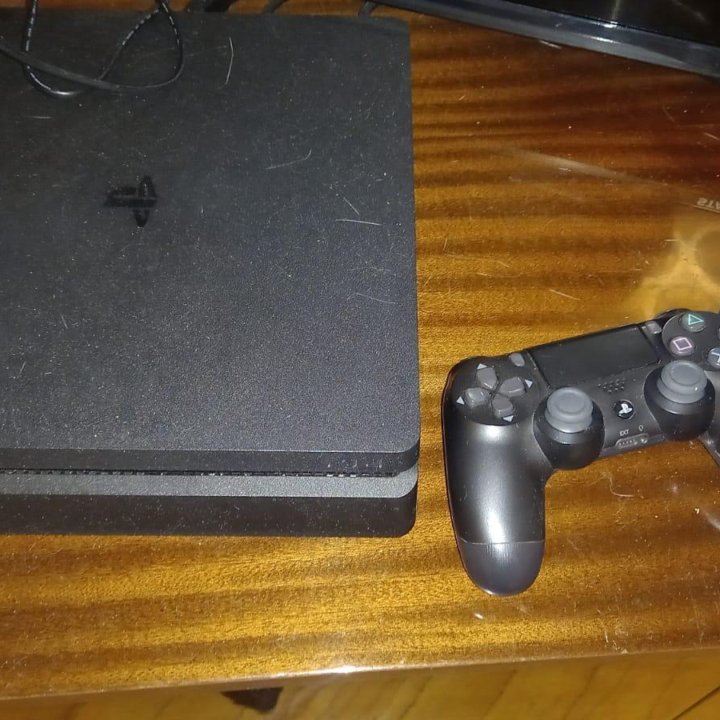PS 4 slim 1tb