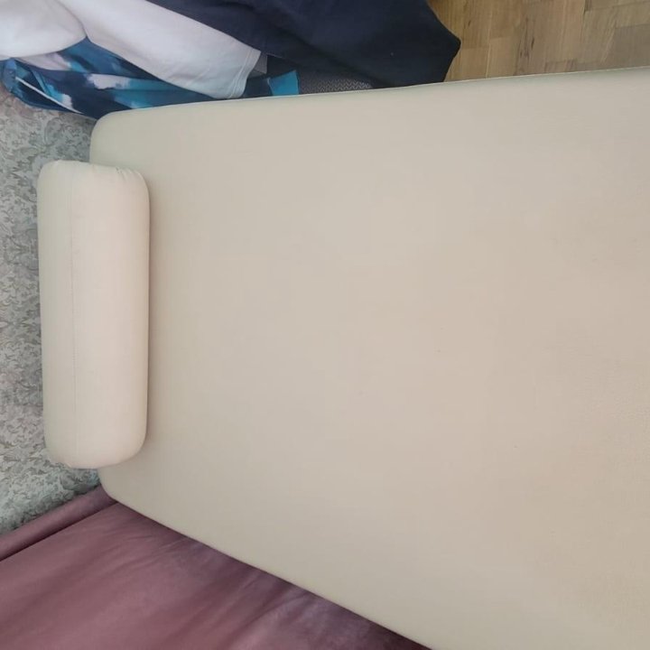 Массажный стол