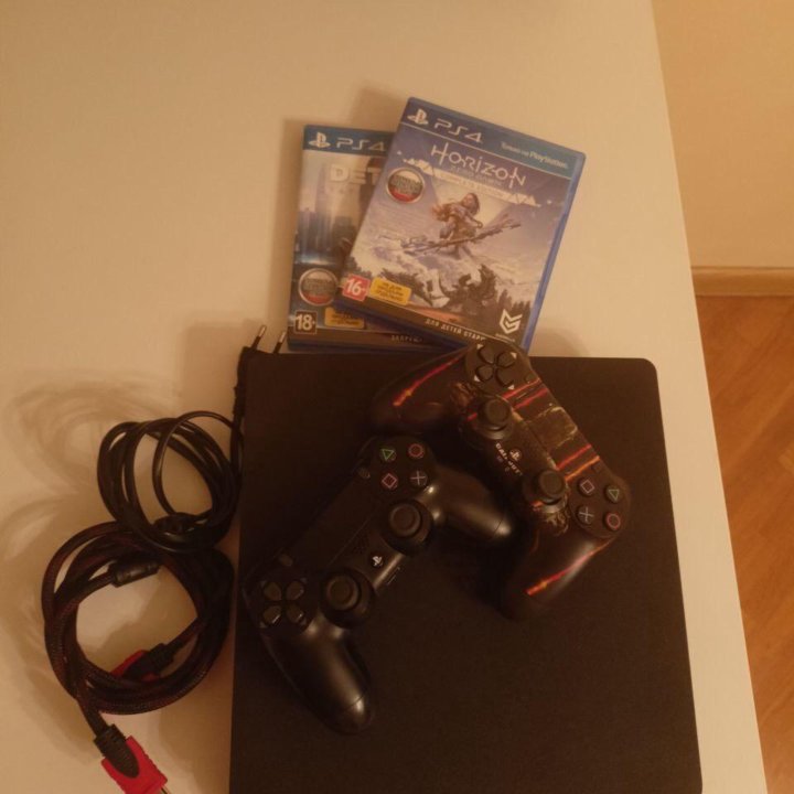 Sony PlayStation 4 Slim