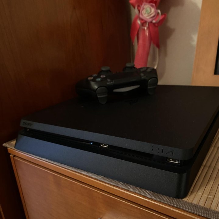 PS 4 slim