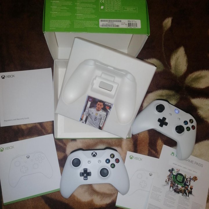 Xbox One 500gb/2 геймпада