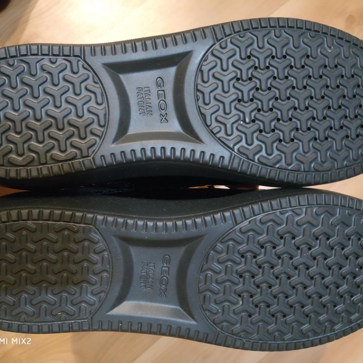 Полуботинки