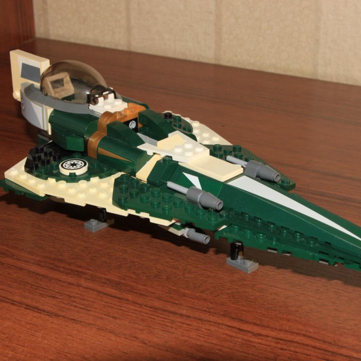 Lego Star Wars 9498 Saesee Tiin’s Starfighter