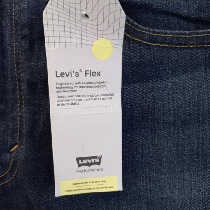 Джинсы женские, новые,фирма Levi's.