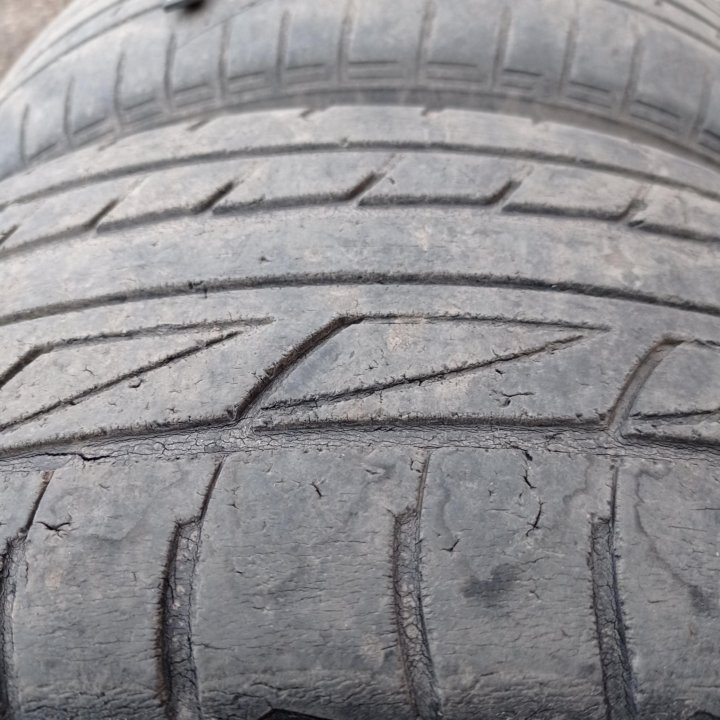 205/55 R15 Bridgestone Playz PZ1