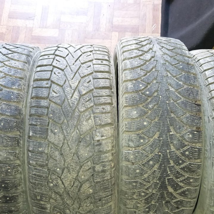 Зимняя 205/55 r16 NORDMAN 4