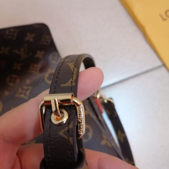 Сумка Louis Vuitton