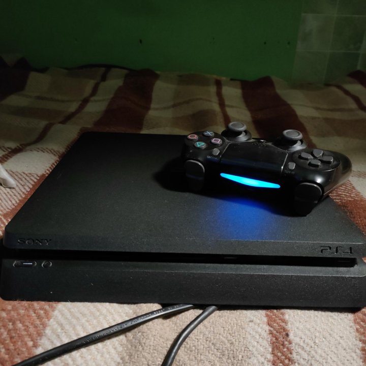 Sony Playstation 4 slim