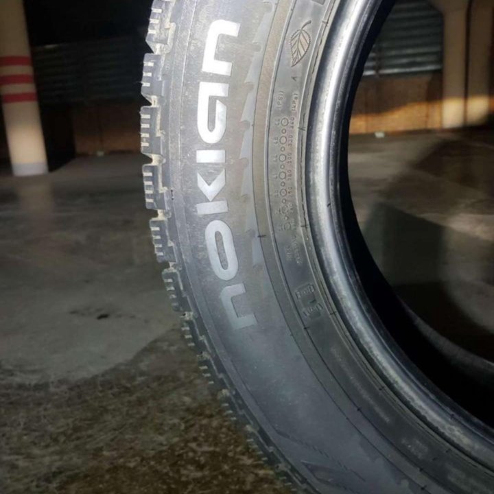 Nokian Hakkapeliitta R 225/65 R17 106R