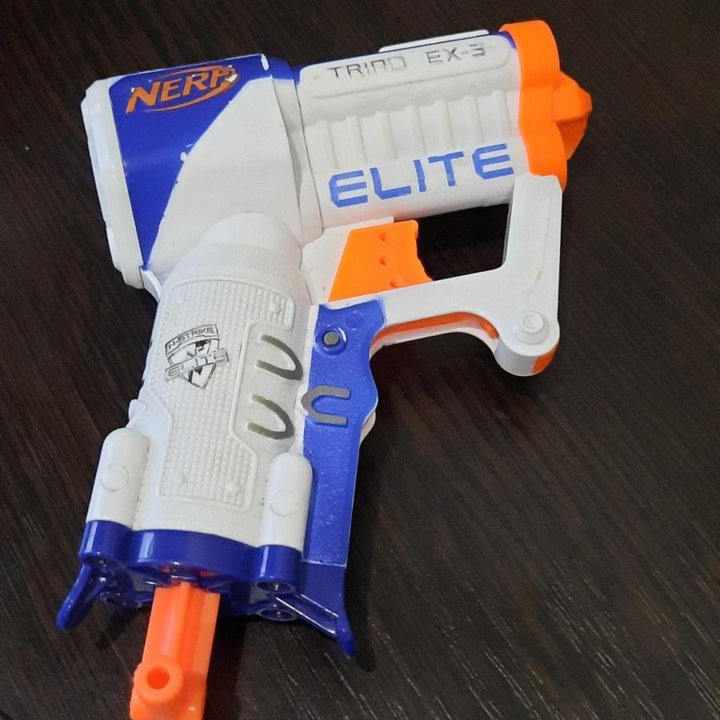 Nerf пистолет