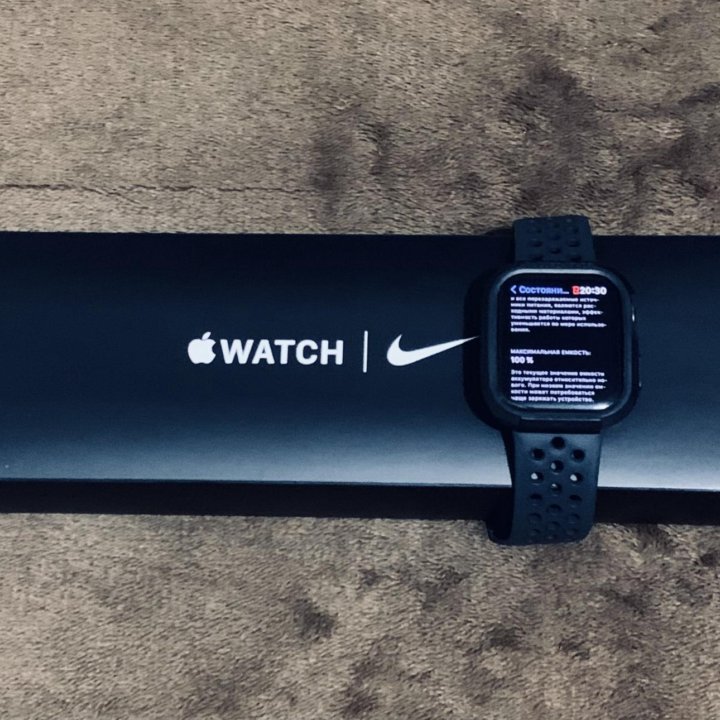 Apple Watch SE Nike 44mm Space Gray
