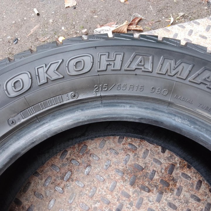 216/65 R16 Yokohama I/T-S GO73