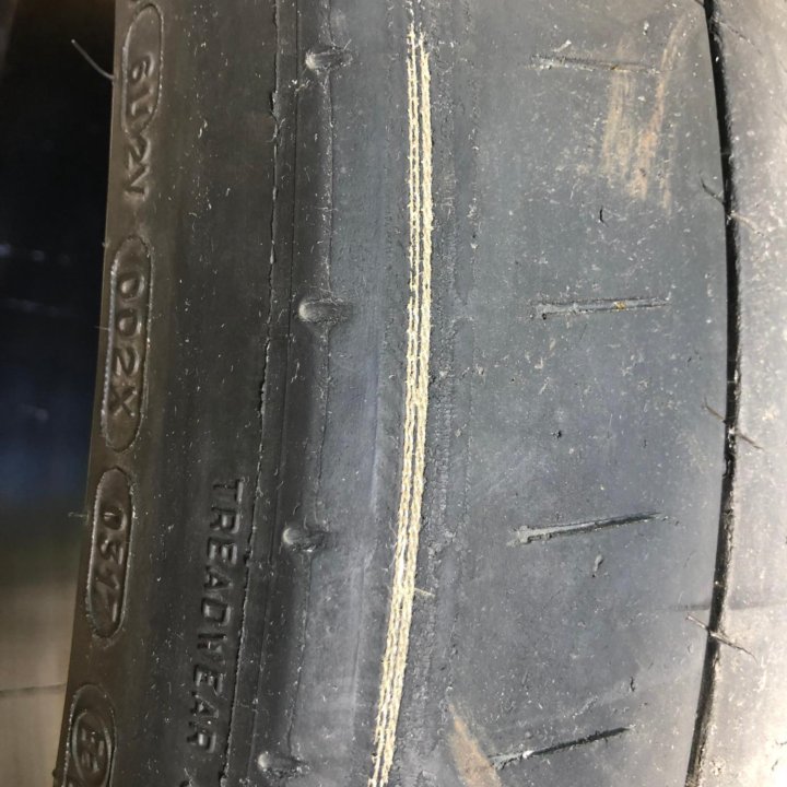 Michelin Pilot Super Sport 285/35 R21 105Y