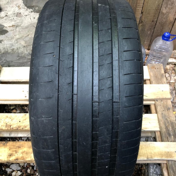 Michelin Pilot Super Sport 285/35 R21 105Y