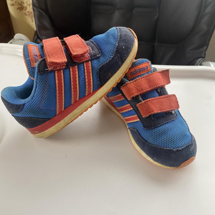 Детские кроссовки Adidas 24 размер