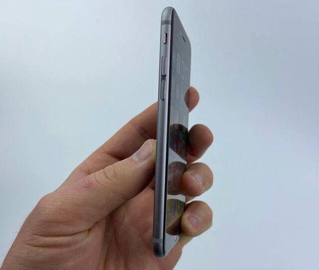 iPhone 6S+ 16Gb черный