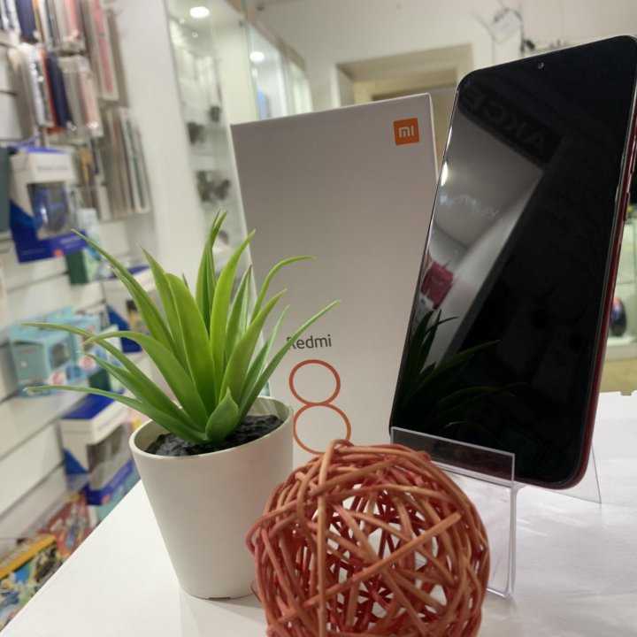 Xiaomi Redmi 8 (4/64 ГБ)(новый, гарантия)