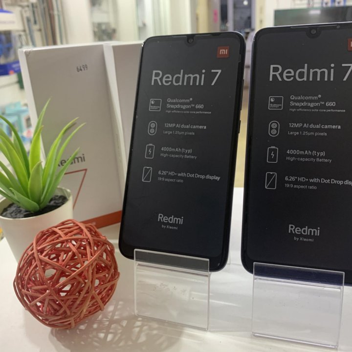 Телефон Xiaomi Redmi 7 4/64 ГБ (новый,гарантия)