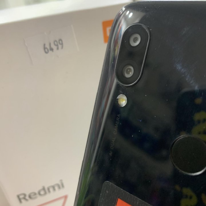 Телефон Xiaomi Redmi 7 4/64 ГБ (новый,гарантия)