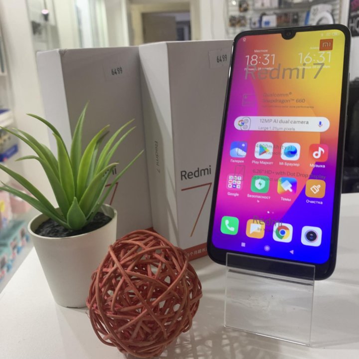 Телефон Xiaomi Redmi 7 4/64 ГБ (новый,гарантия)