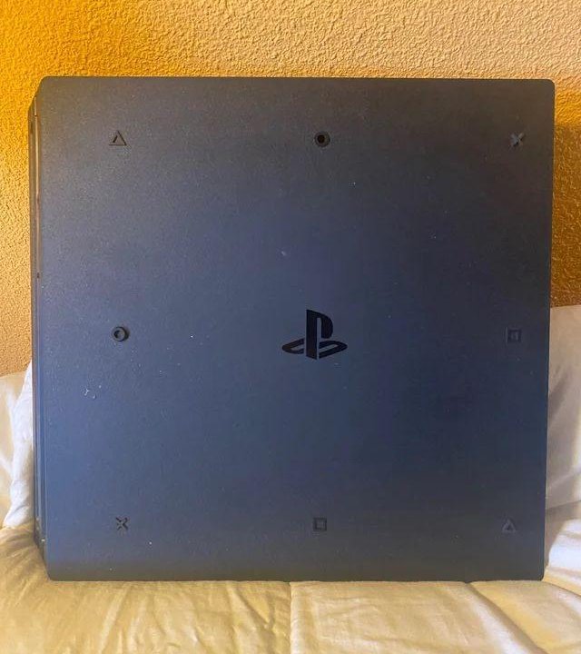 PlayStation 4 Pro 1TB