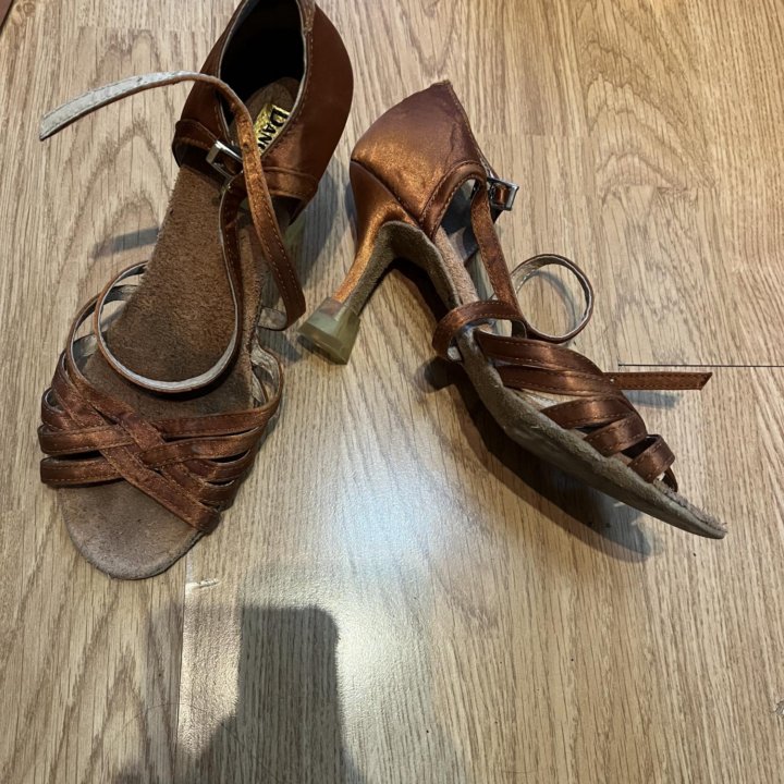 Туфли танцевальные